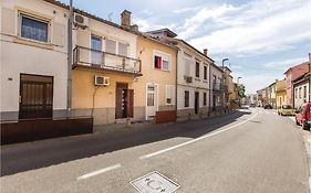 3 Bedroom Nice Home In Crikvenica